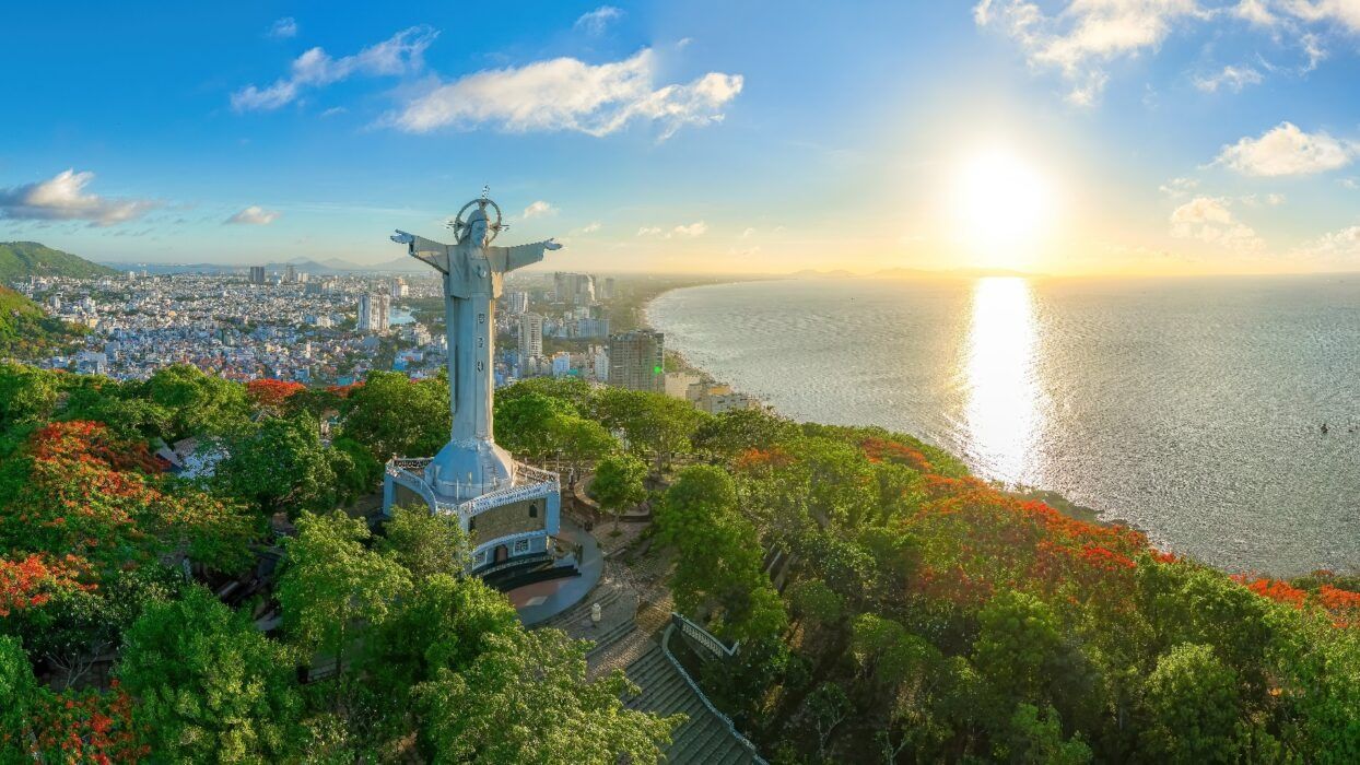 Tượng Chúa Kitô Vua Vũng Tàu